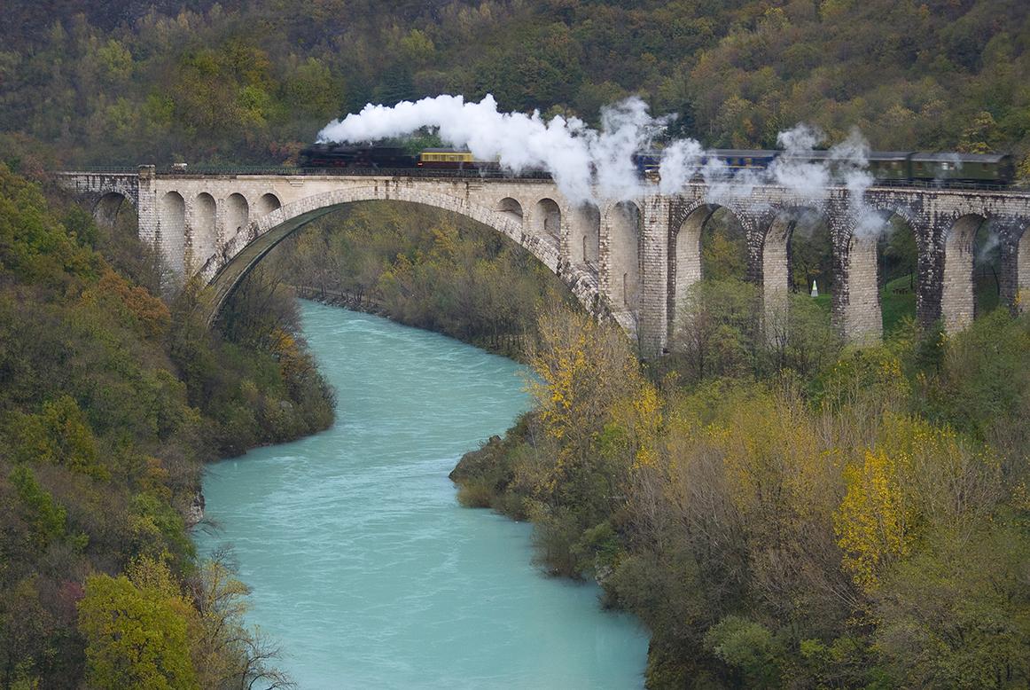 train solkan bridge
